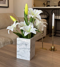 Cargar imagen en el visor de la galería, Florero Hydra de Mármol Blanco