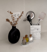 Cargar imagen en el visor de la galería, Florero Hydra de Mármol Blanco