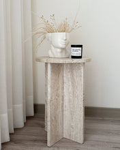 Cargar imagen en el visor de la galería, Mesa Lateral Pirita de Mármol Beige