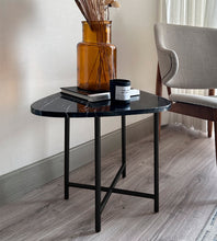 Cargar imagen en el visor de la galería, Mesa Lateral Triana de Mármol Negro Black