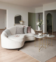 Cargar imagen en el visor de la galería, Sofá Curvo Hermes Beige