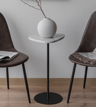Cargar imagen en el visor de la galería, Mesa Auxiliar Organic de Mármol Blanco Black