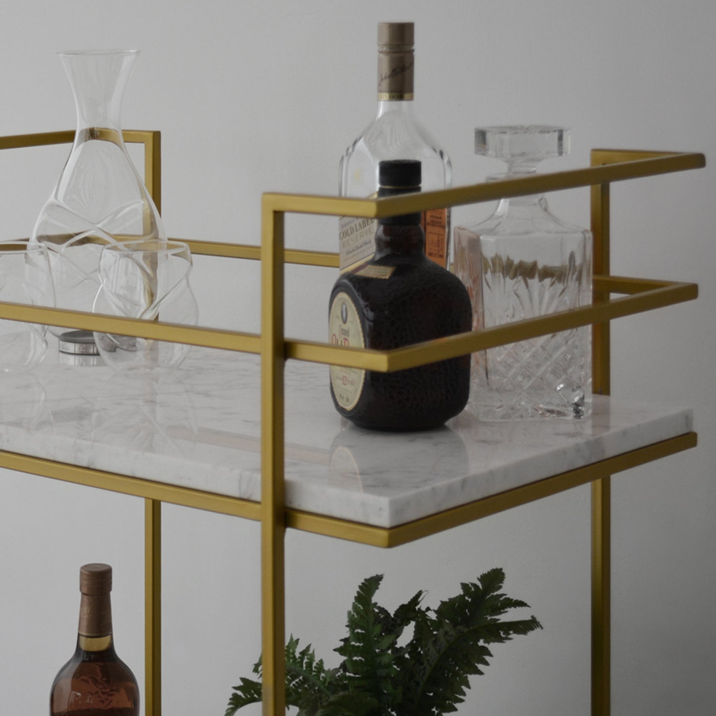 Carrito Bar Gin de Mármol Blanco Gold